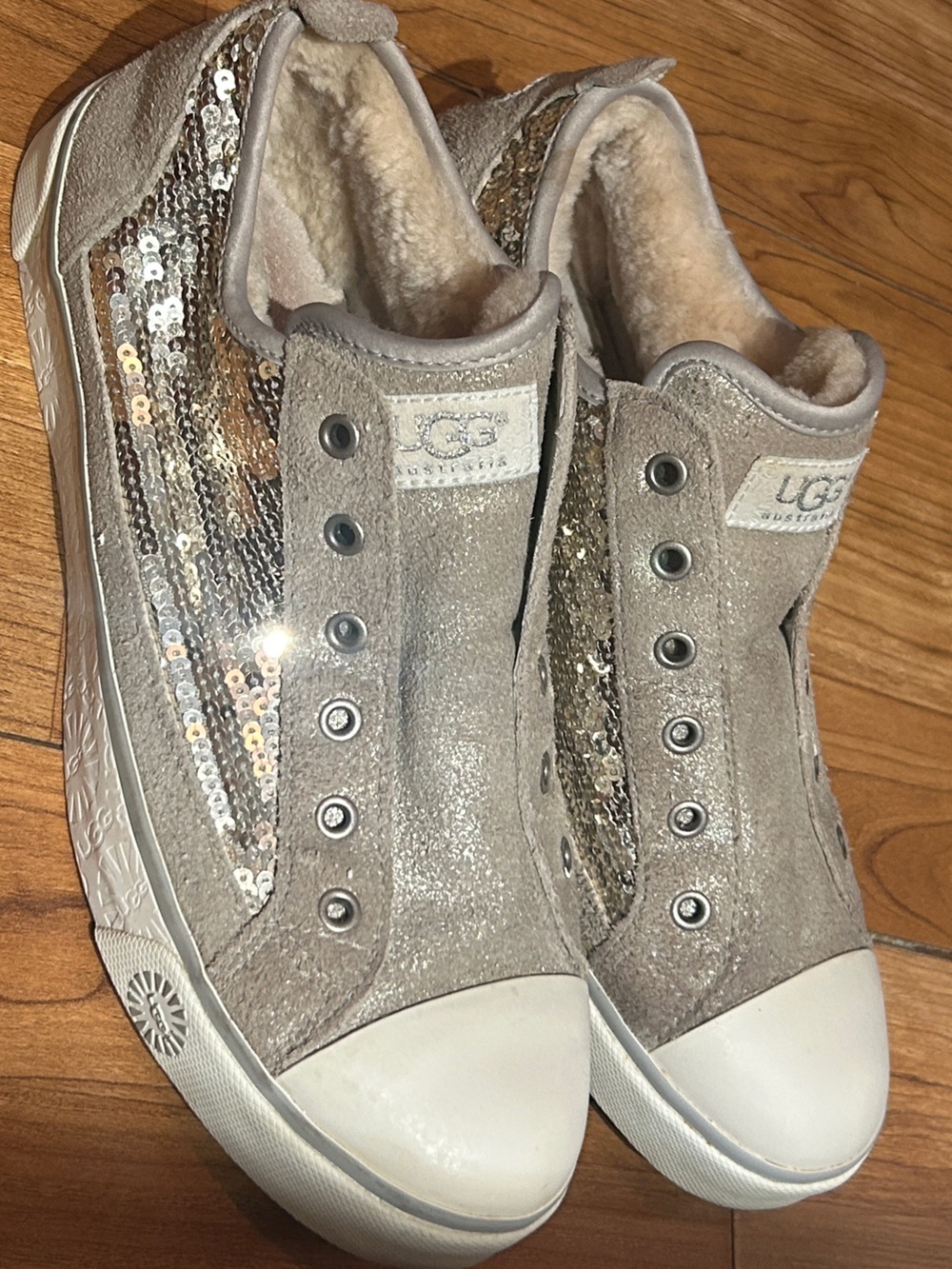 Women’s Ugg Laela Silver Suede and Glitter Slip on Shoes Size 8.5